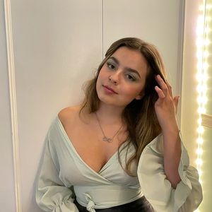 Meet your Posher, Jade